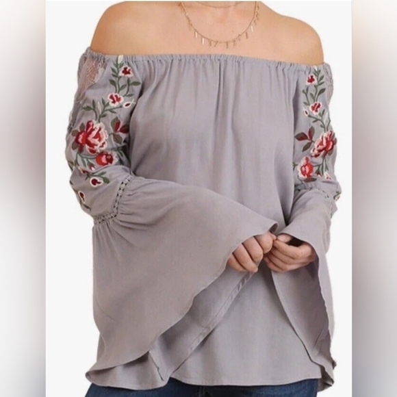 Umgee Embroidered And Lace Bell Sleeve Tunic - Picture 1 of 4